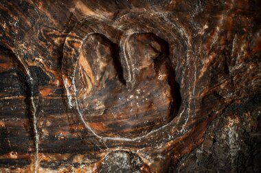 Salzwelten Hallstatt Prähistorisch Herzen im Salzkern hineingeschlagen  | © Kernmayer 