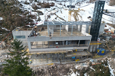 Salzwelten Hallstatt neue Standseilbahn Bergstation von der Seite  | © Salzwelten 