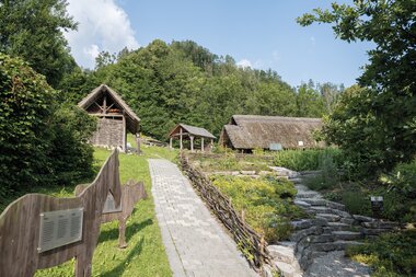 Keltendorf mit Kräutergarten | © Bergauer Kräutergarten Hütten Freilichtmuseum | © Bergauer