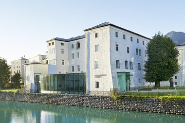 Keltenmuseum Hallein Gebäude mit Gewässer | © Keltenmuseum 