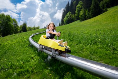 Sommerrodeln am Zinkenlift mit dem Keltenblitz Kind  | © Sommerrodelbahn Zinkenlift